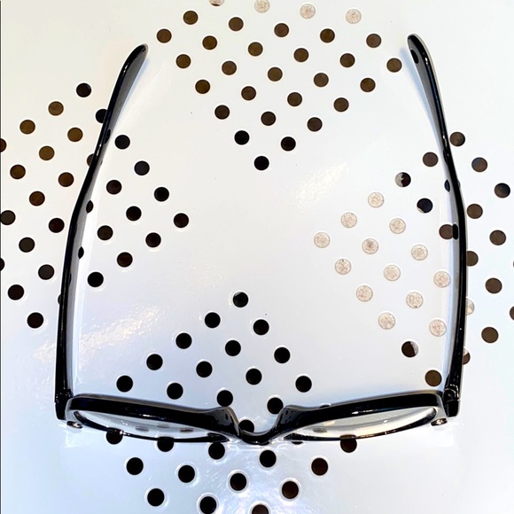 Black non-prescription glasses - Picture 3 of 3